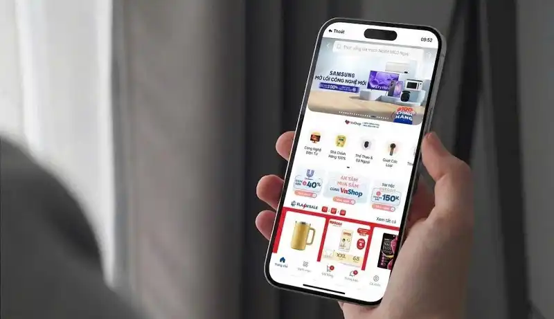 Nhiều người dùng lựa chọn mua sắm trên app ngân hàng